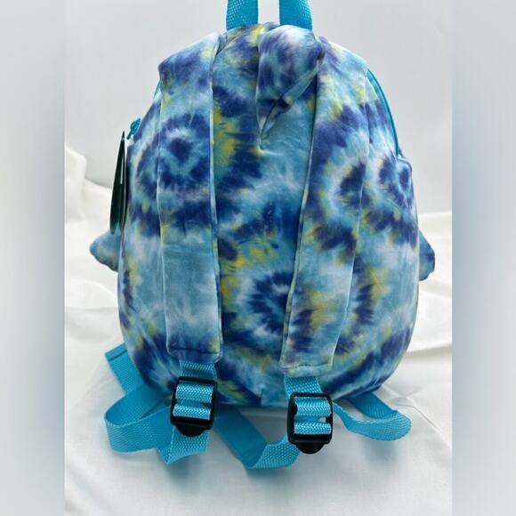 12” Squishmallow Backpack - Luther the Shark - Picture 3 of 6